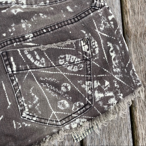 Free People Bleached Print Jean Shorts - Picture 6 of 7